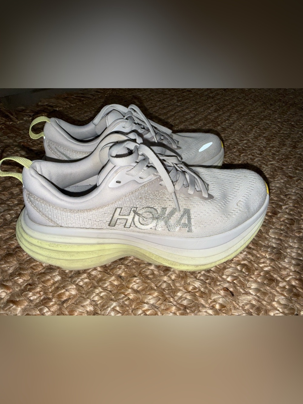 Hoka Bondi 8 Nimbus Cloud
Luminary Green